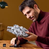 LEGO Star Wars  Millennium Falcon 75375