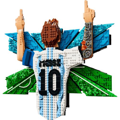 (Pre-order) LEGO Editions Football Lionel Messi &ndash; Celebration (Estimated Early June 2026)
