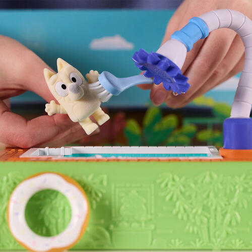 Crayola Scribble Scrubbies Bluey Poolside Play Set