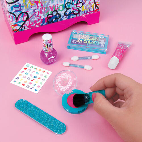 Graffiti Makeup Wardrobe