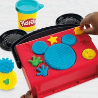 Play-Doh Disney Junior On-the-Go Playset - Assorted (1 Pc)