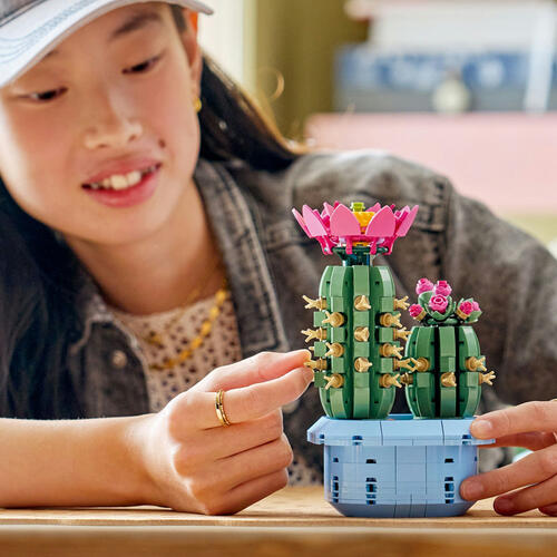 LEGO Botanicals Flowering Cactus 11509