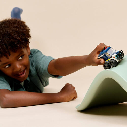 LEGO City Rides &ndash; Police Truck