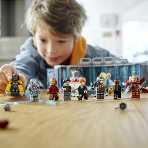 LEGO Marvel Super Heroes Iron Man Armory 76216