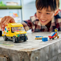 LEGO City: The LEGO Van 60500