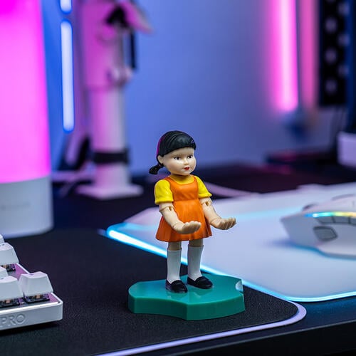 Netflix Squid Game Young-Hee Mini Holder