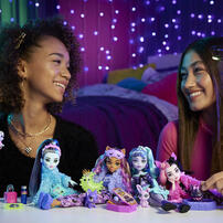 Monster High Creepover Party Frankie Doll & Accessories 