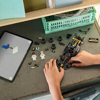 LEGO Speed Champions APXGP Team Race Car from F1 The Movie 77252