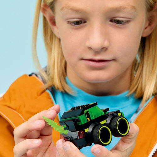 LEGO City Rides &ndash; Gaming Race Car 60484