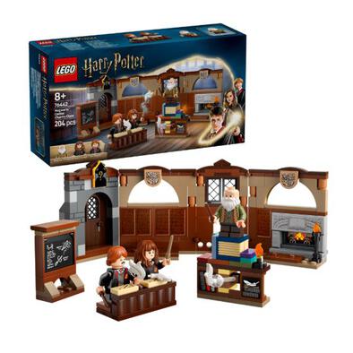 LEGO Harry Potter Hogwarts Castle: Charms Class 76442