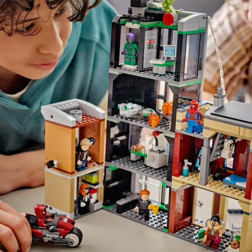 LEGO Marvel Spider-Man vs. Oscorp 76324