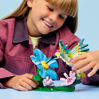 LEGO Creator Wild Animals: Colorful Hummingbird 31384